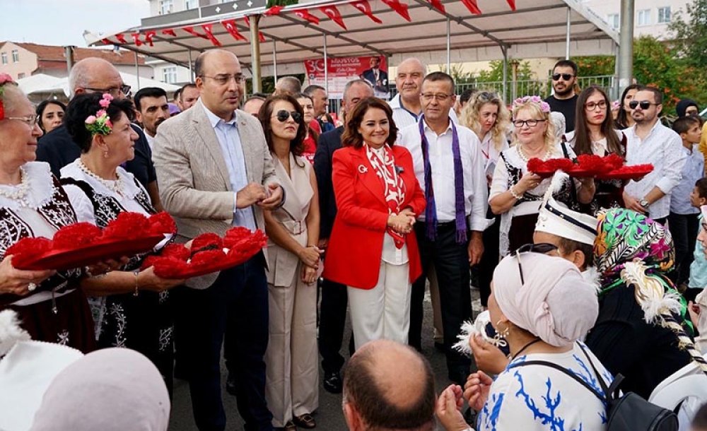 Müge Yıldız Topak'tan Büyük Toplu Sünnet Şöleni