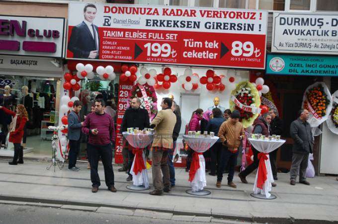 Bakan Müezzinoğlu Çorlu`da Konfeksiyon Mağazası Açılışı Yaptı 