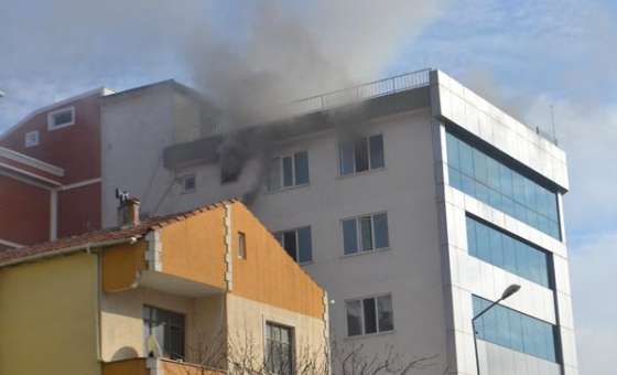Çerkezköy'de Lisede Yangın