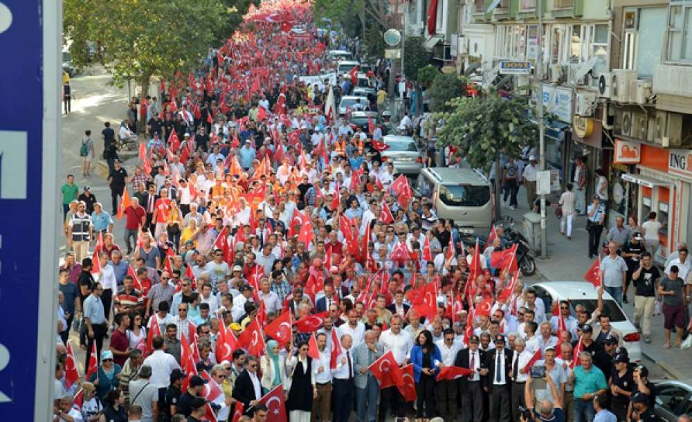 Tekirdağ'da Binler Demokrasiye Saygı İçin Yürüdü
