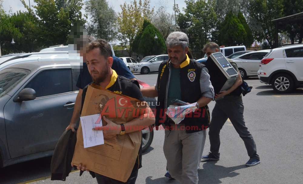 Çorlu'da 1 Öğretmen Tutuklandı