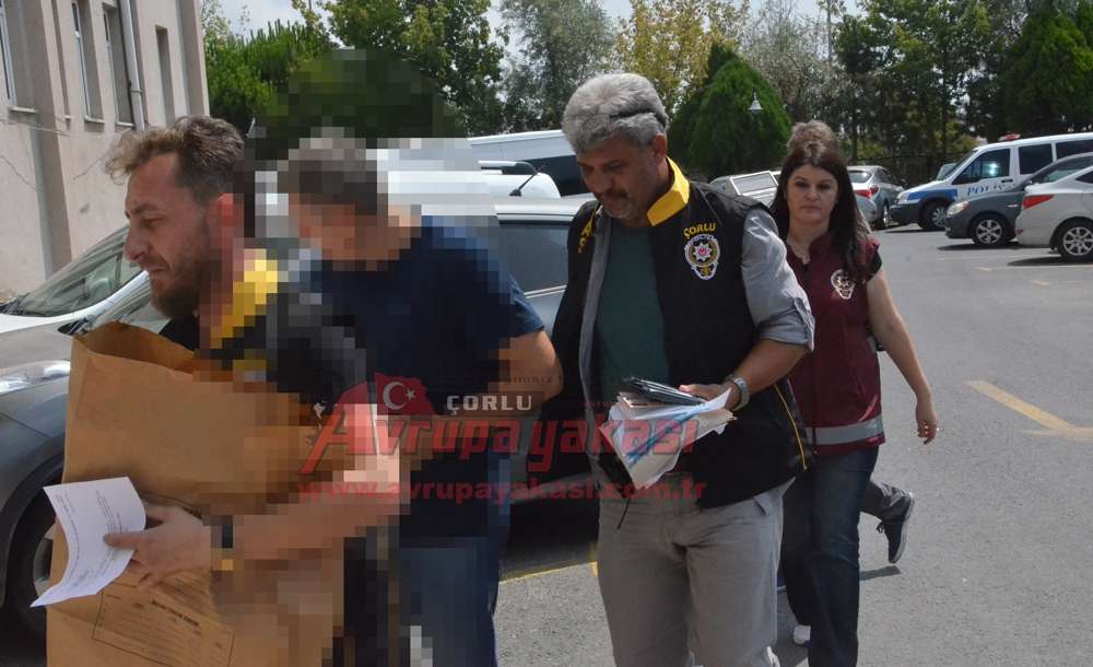 Çorlu'da 1 Öğretmen Tutuklandı