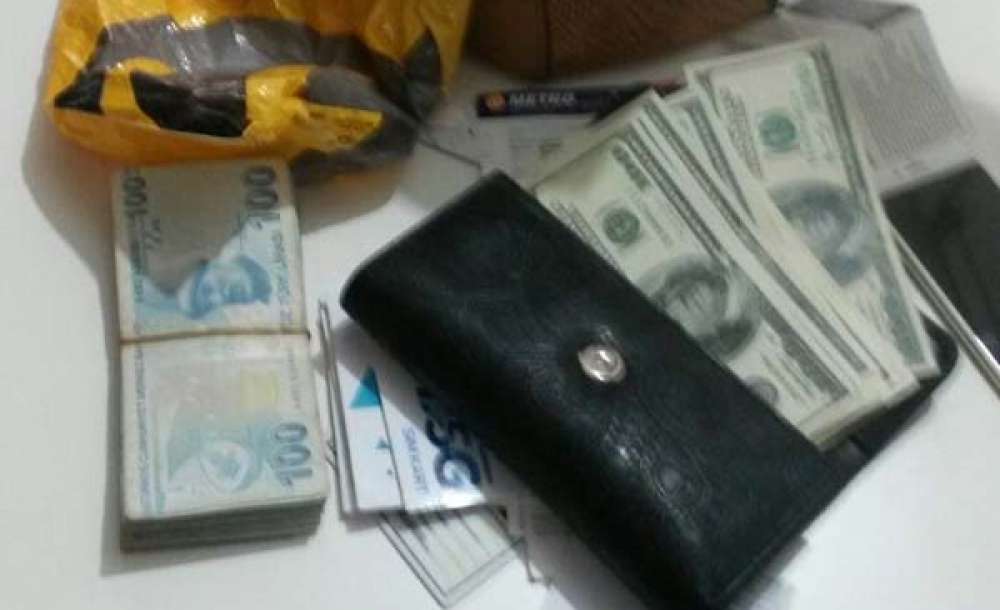 Sahte Paralarla Bankaları Dolandıran Şebeke Üyeleri Yakalandı