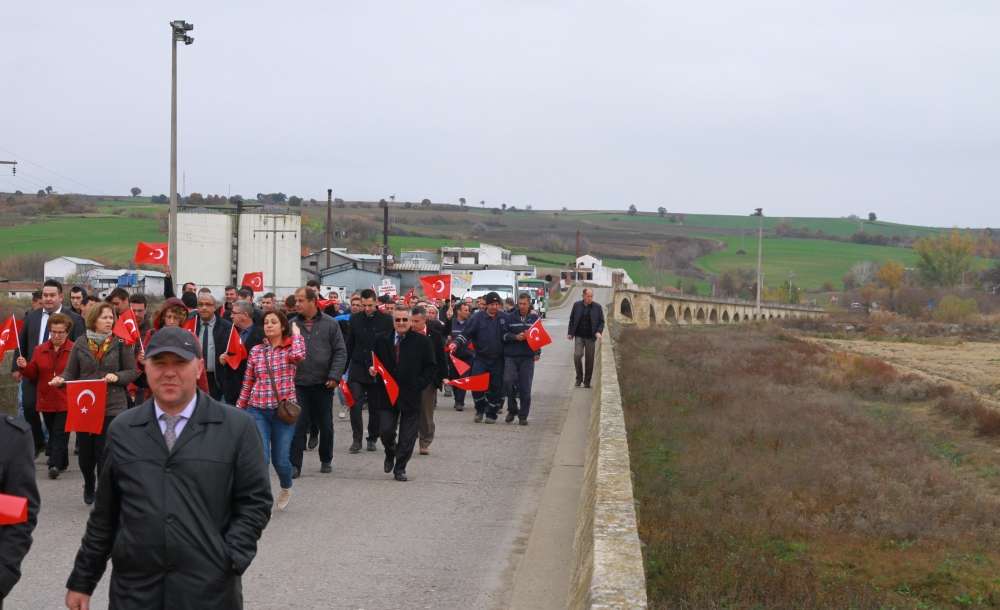 18 Kasım Kurtuluş Köprü Yürüyüşü Yapıldı. 