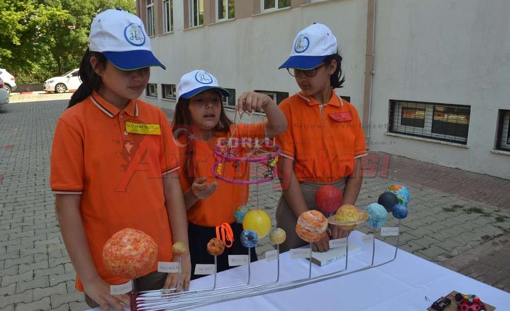 Havuzlar Ortaokulu'nda Bilim Şenliği Düzenlendi