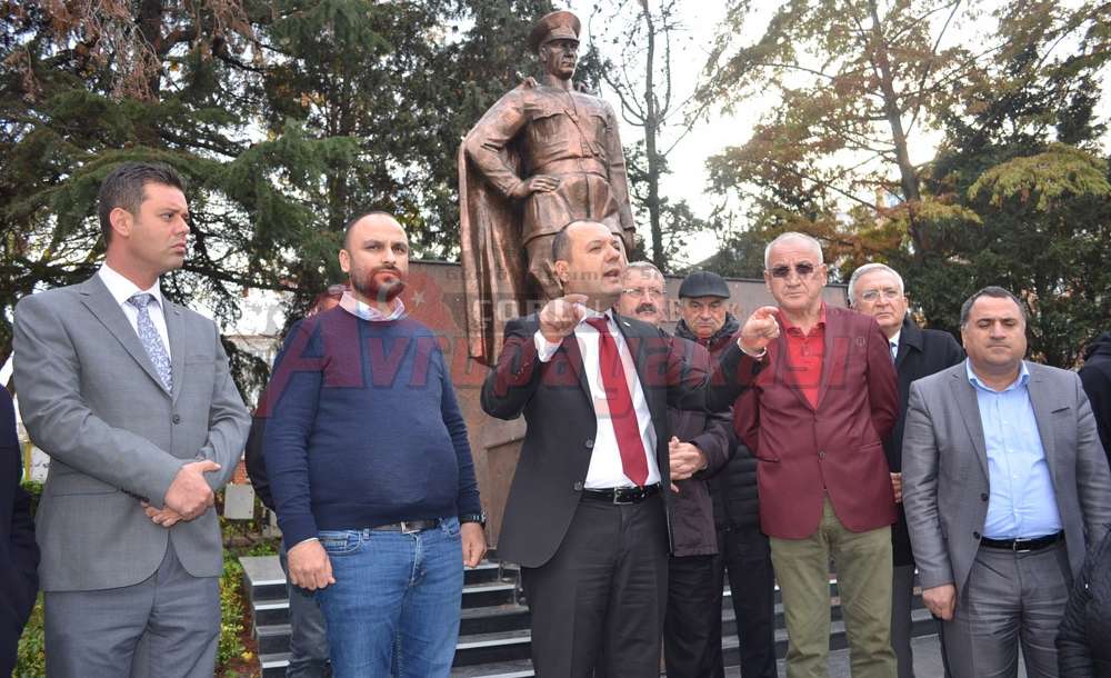 Atatürk Anıtına Çirkin Saldırı