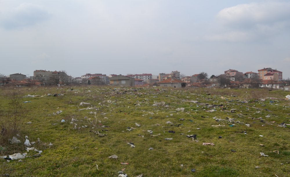 Tarihi Çorlu Kalesi Pislik İçinde!