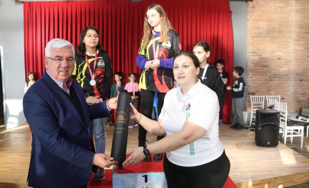 Ergene Belediyesi Satranç Turnuvasına Ev Sahipliği Yaptı