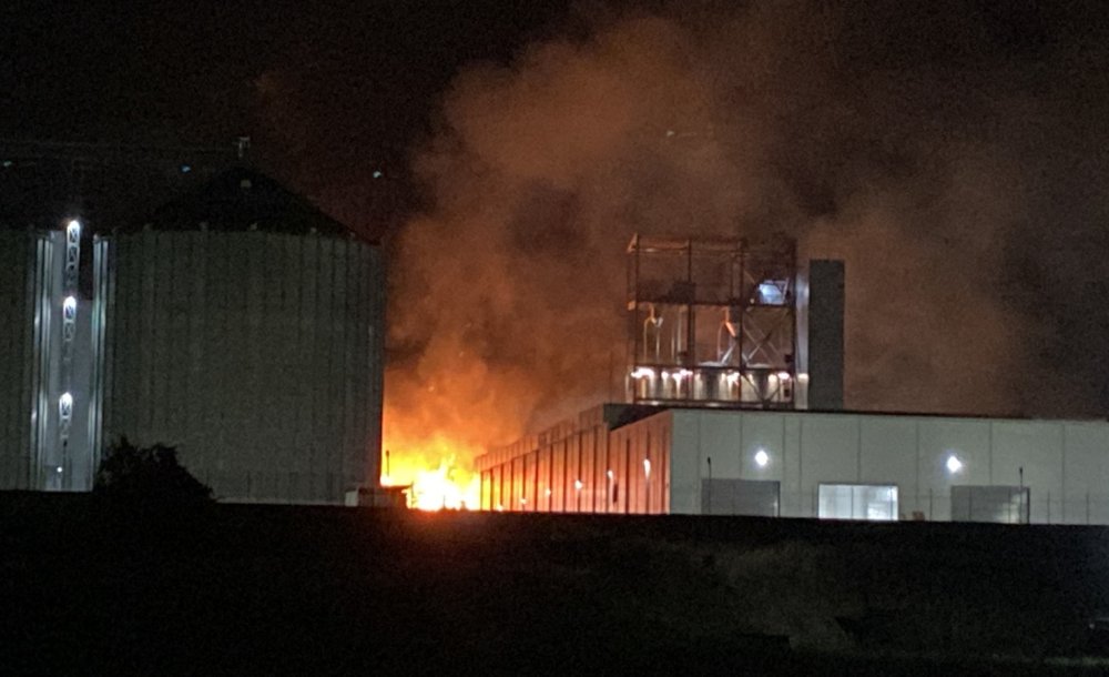 Karton Fabrikasında Yaşanan Yangın Korkuttu 