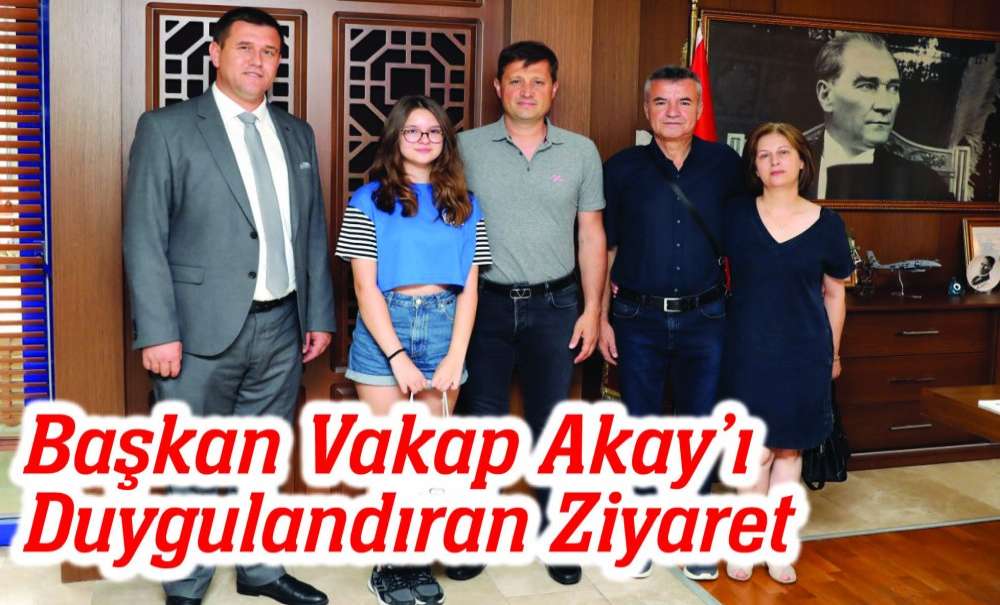 Başkan Akay'ı Duygulandıran Ziyaret