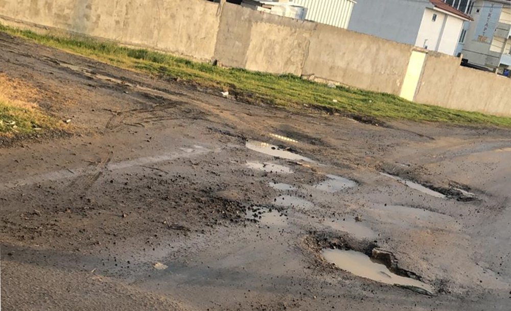 Mahalleli̇ni̇n Çi̇lesi̇ Bi̇tmi̇yor