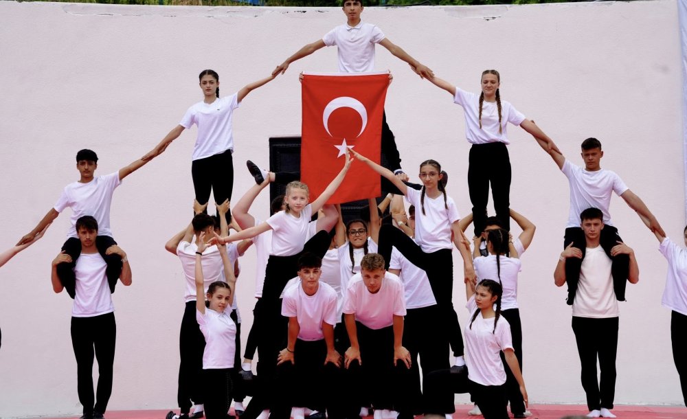 19 Mayıs Coşkuyla Kutlandı