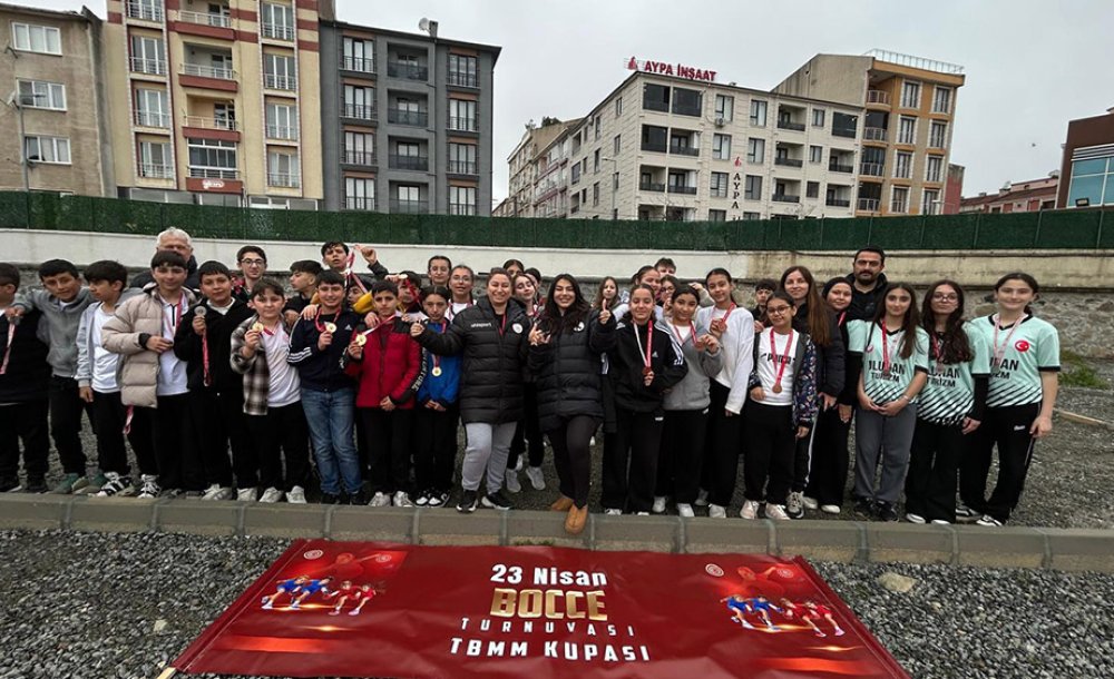 23 Nisan Bocce Turnuvası'nda Kıyasıya Rekabet