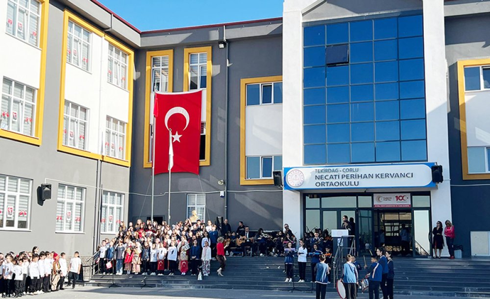 29 Ekim Coşkusu Necati Perihan Kervancı Ortaokulu'nda Yaşandı