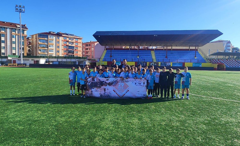 29 Eki̇m İçi̇n Çeşi̇tli̇ Sporti̇f Etki̇nli̇kler Düzenlendi̇ 