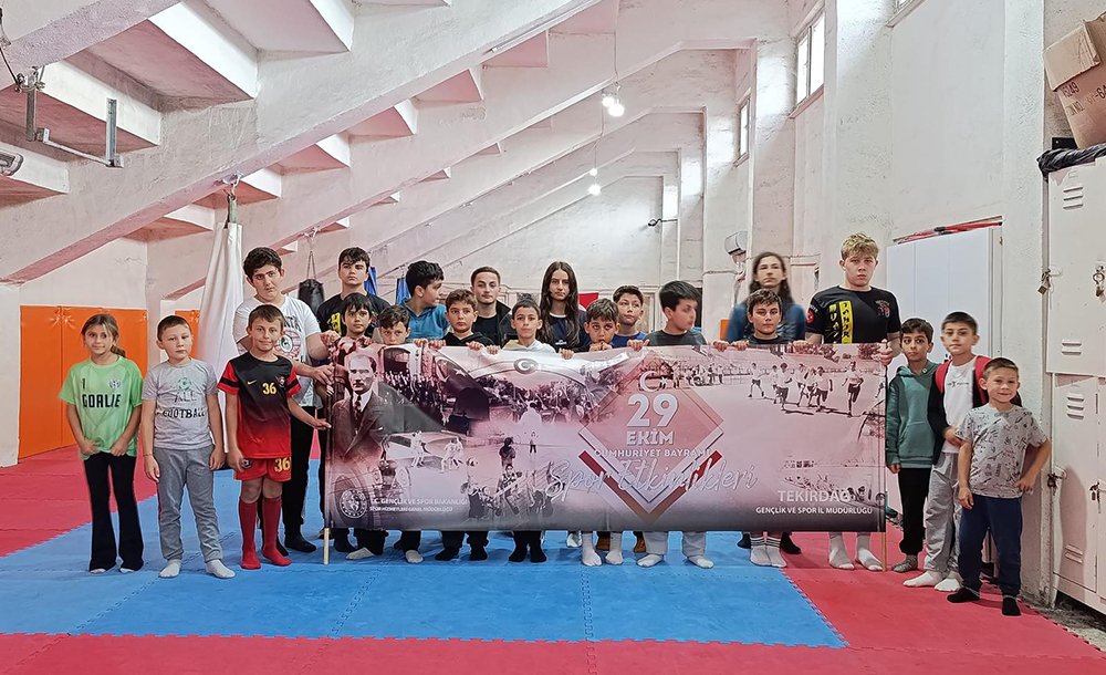 29 Eki̇m İçi̇n Çeşi̇tli̇ Sporti̇f Etki̇nli̇kler Düzenlendi̇ 