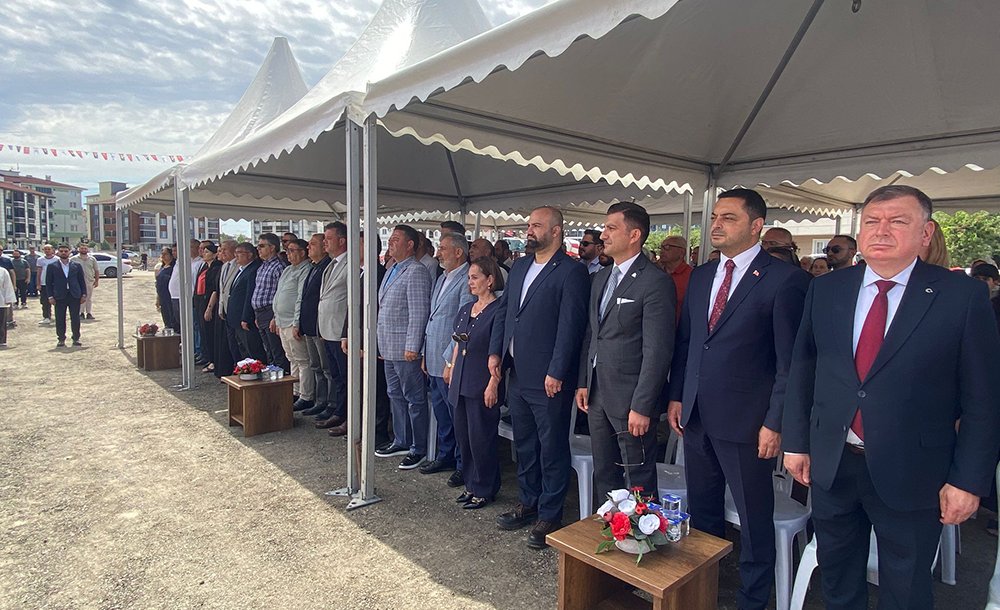 3. Kapali Pazar Yeri̇ni̇n Temeli̇ Atildi 