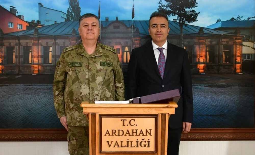 5. Kolordu Komutani Tümgeneral Aksoytürk Oldu 