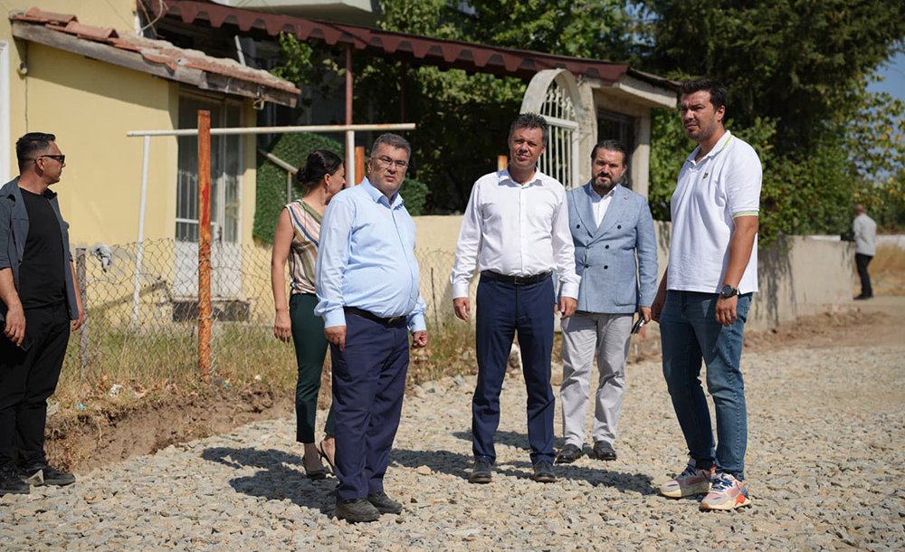 5 Mahallede Yol Çalışması Yapılıyor 