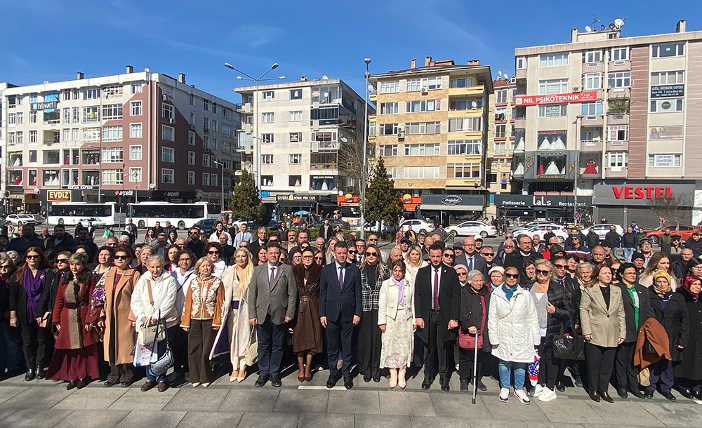 8 Mart Dünya Kadınlar Günü Kutlandı 