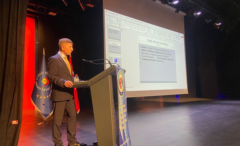 Aileler İçin Konferans Düzenlendi