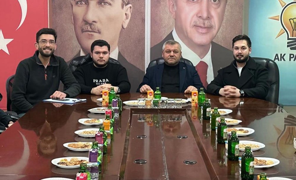 Ak Parti Gençlik Kolları Toplantı Yaptı 