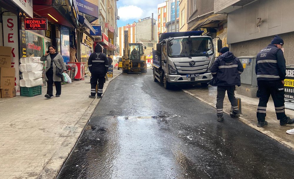 Alt Yapı Çalışmalarına Asfalt Dayanmıyor 
