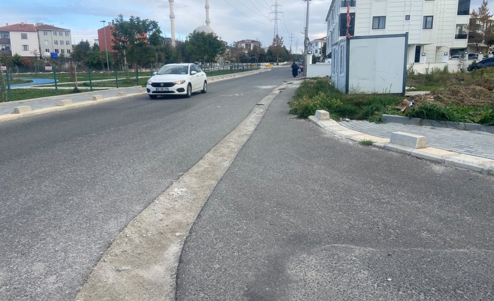 Alt Yapı Kurumları Yeni Yapılan Yolları Bozuyor