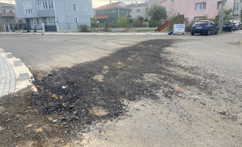 Alt Yapı Kurumları Yeni Yapılan Yolları Bozuyor