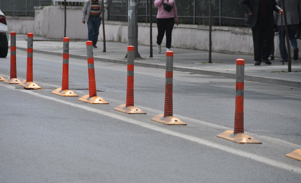 Ana Caddede Geçişler Yine Kapatıldı