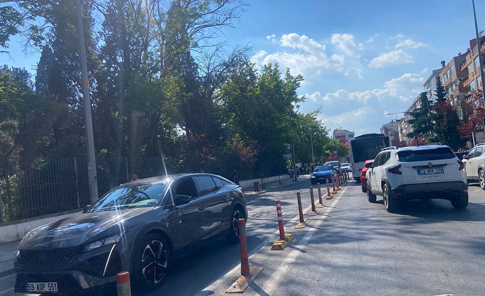 Ana Caddede Geçişler Yine Kapatıldı