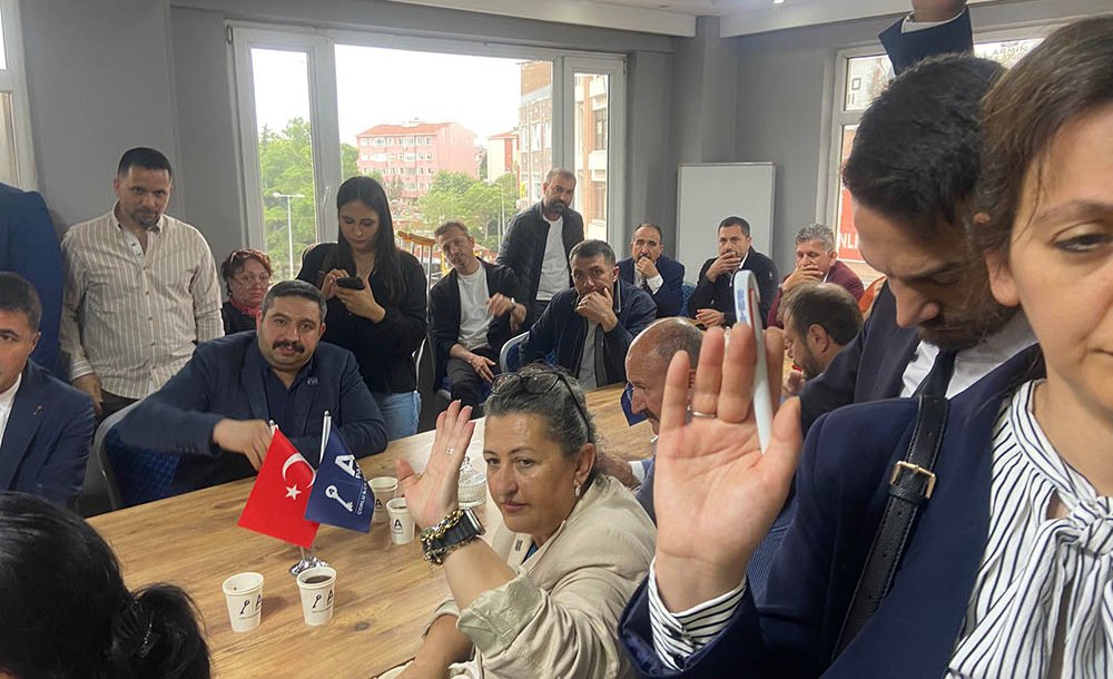 Anahtar Parti'de Gergin Seçim 