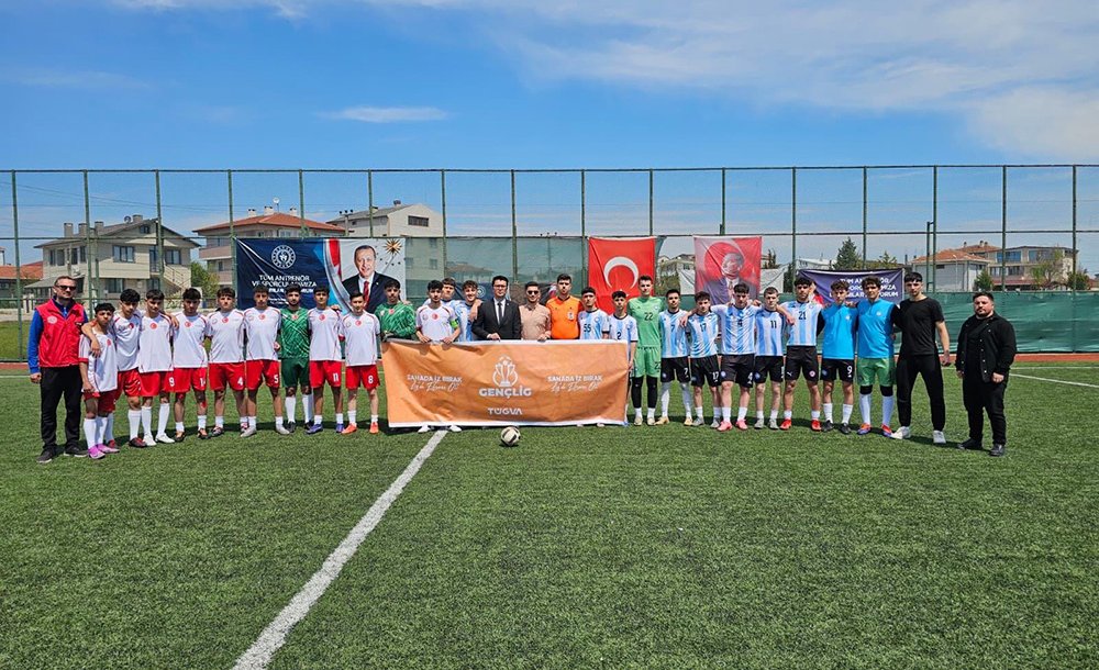 Arif Nihat Asya Anadolu Lisesi Finalde!