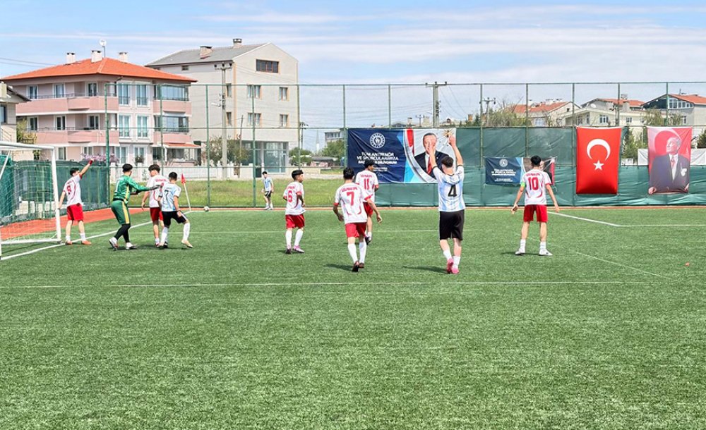 Arif Nihat Asya Anadolu Lisesi Finalde!