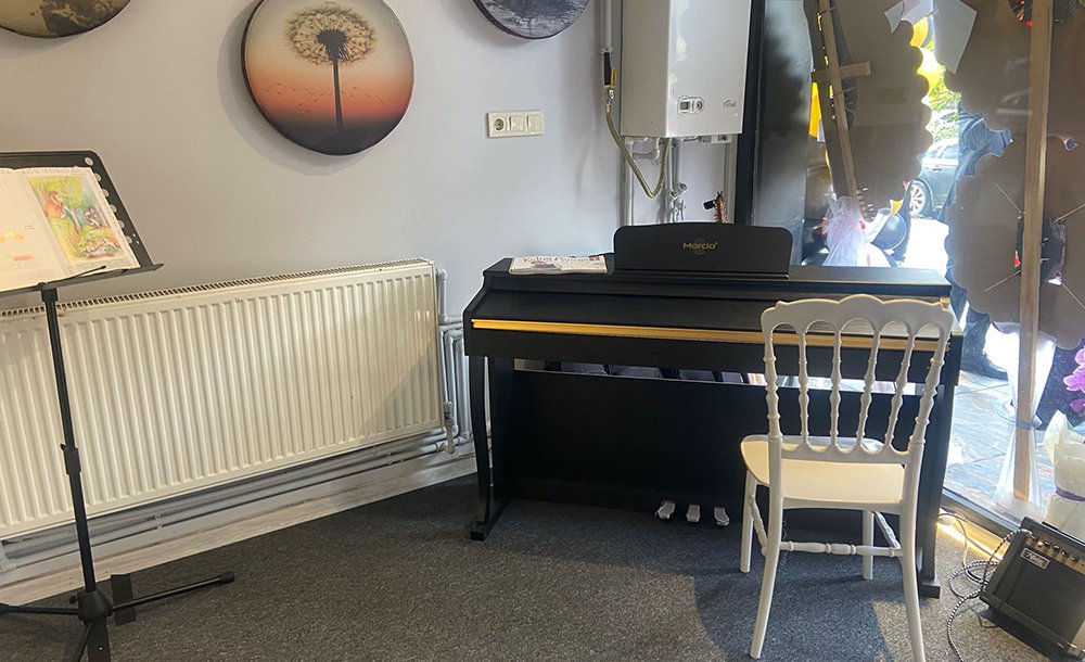 Arya Sanat Akademisi Açıldı 