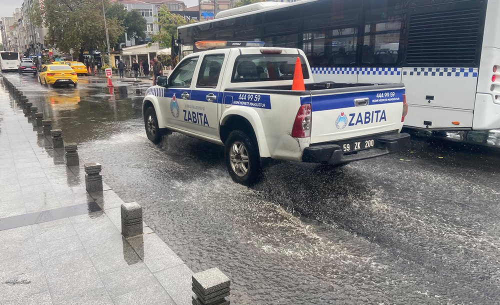 Aşırı Sağanak Yağış Hayatı Olumsuz Etkiledi