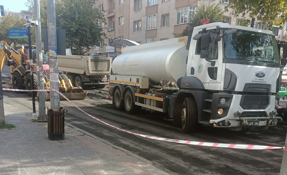 Atatürk Bulvarı'nda Yol Yenileme Çalışması Başlatıldı