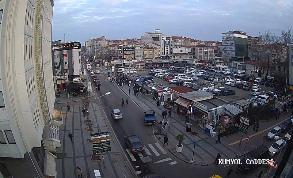 Atatürk Meydanı'nda Trafik Çilesi 