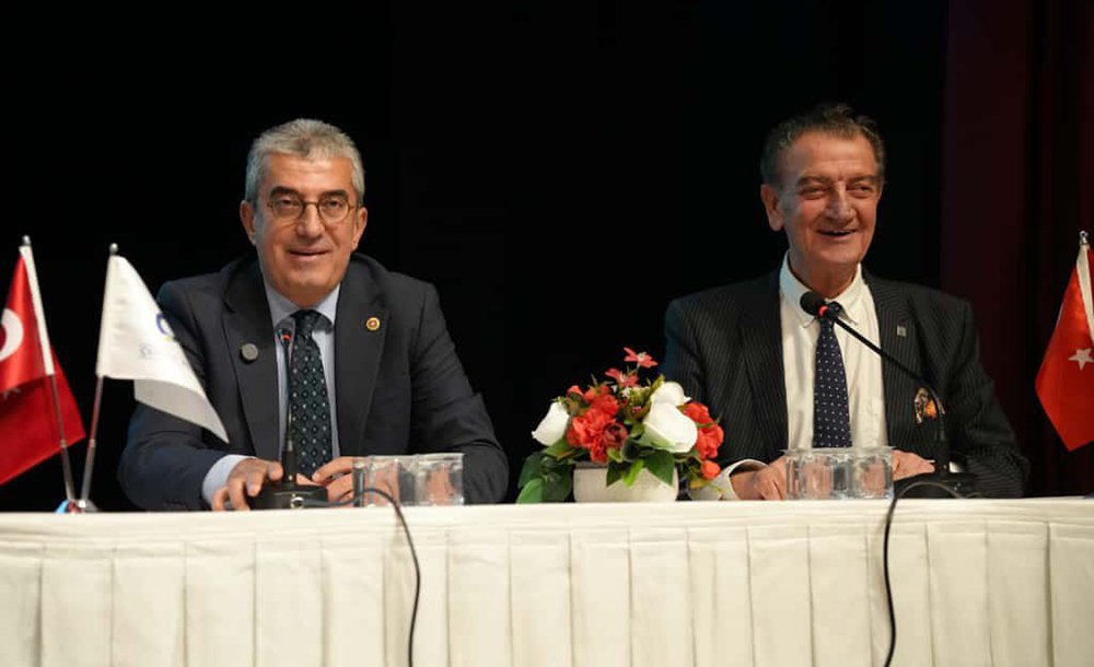 Atatürk'ün Yolunda Demokrasi Konferansı Gerçekleşti 