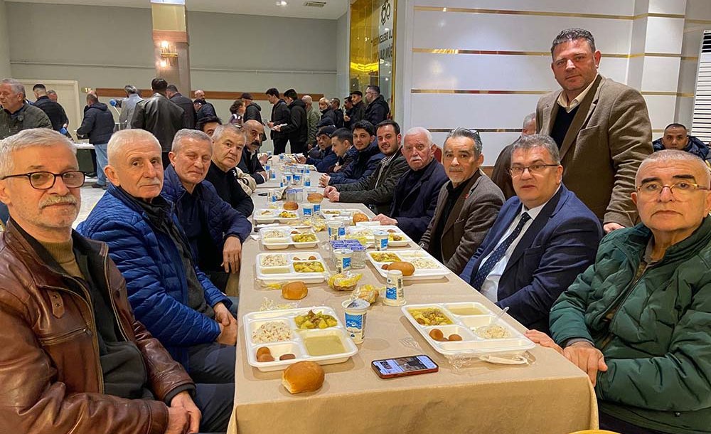 Avcilar Derneği̇ İftar Düzenledi̇ 