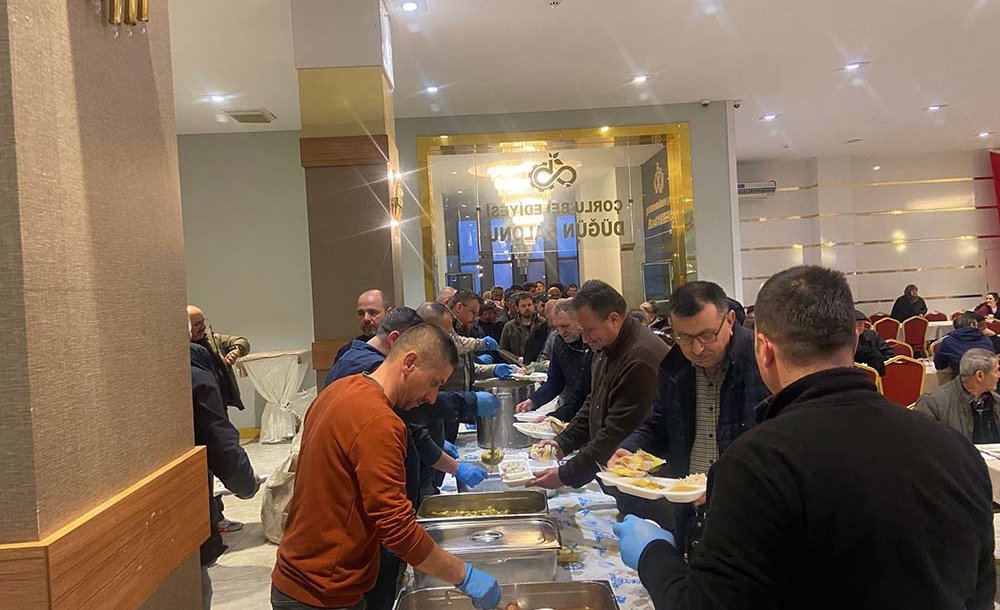 Avcilar Derneği̇ İftar Düzenledi̇ 