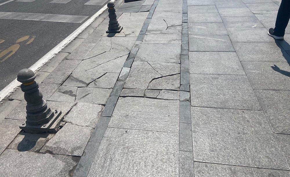 Aylardır Değişen Bir Şey Yok!