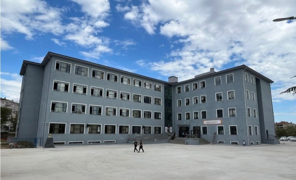 Aynı Bölgede 5 Okul Birden