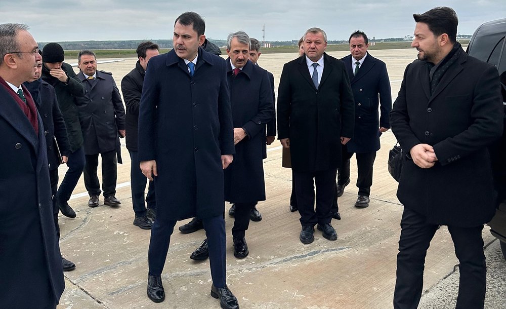 Bakan Kurum Havaalanında Karşılandı 