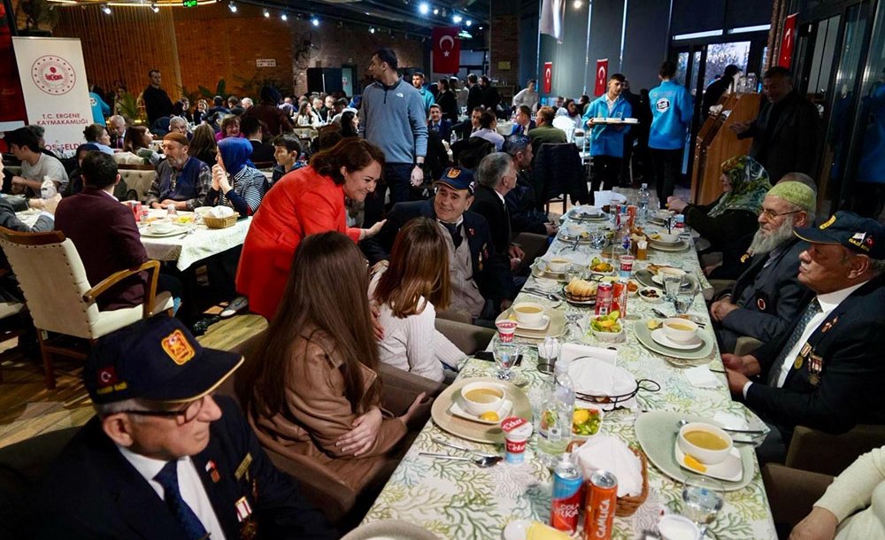 Başkan Müge Yıldız Topak, Şehit Ve Gazi Aileleriyle İftarda Buluştu