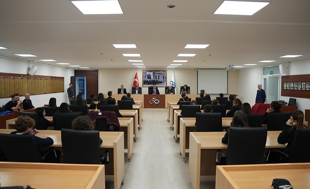 Başkan Sarıkurt, Başarılı Sporcuları Ağırladı