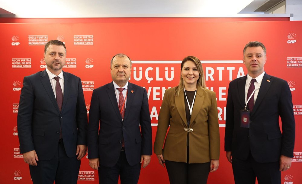 Başkan Sarıkurt, Belediye Başkanları Toplantısına Katıldı