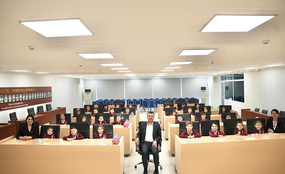Başkan Sarıkurt En Özel Misafirlerini Ağırladı
