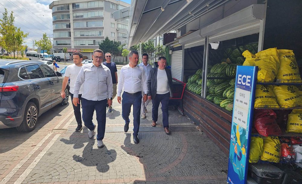 Başkan Sarıkurt Marketleri İnceledi