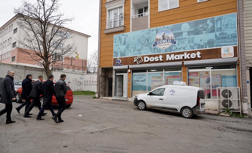 Başkan Sarıkurt Misafirlerine Çorlu'yu Gezdirdi 